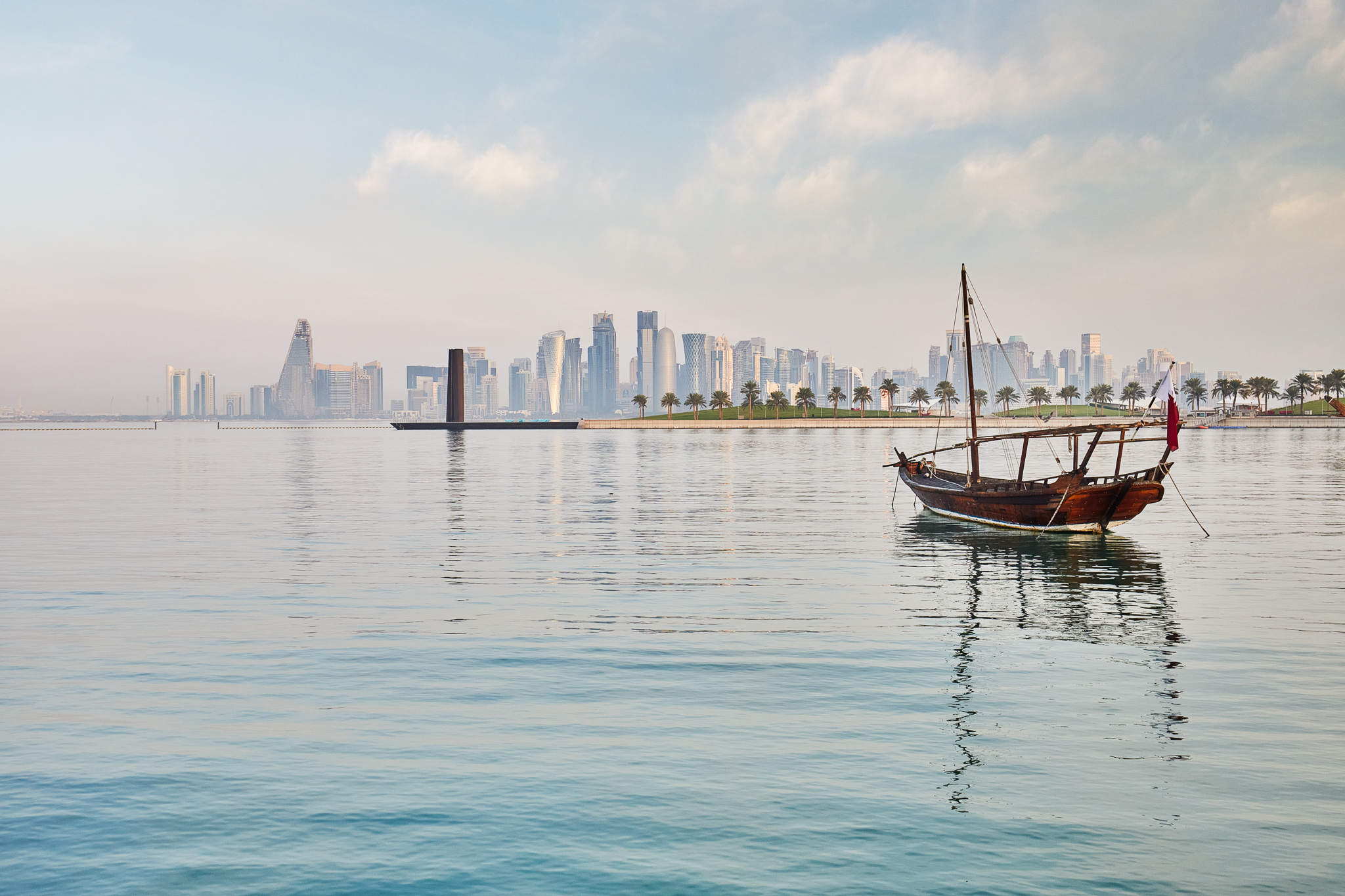 Традиционная лодка дау — real photograph of Qatar, AL KHALIDIAH TOURISM private tours